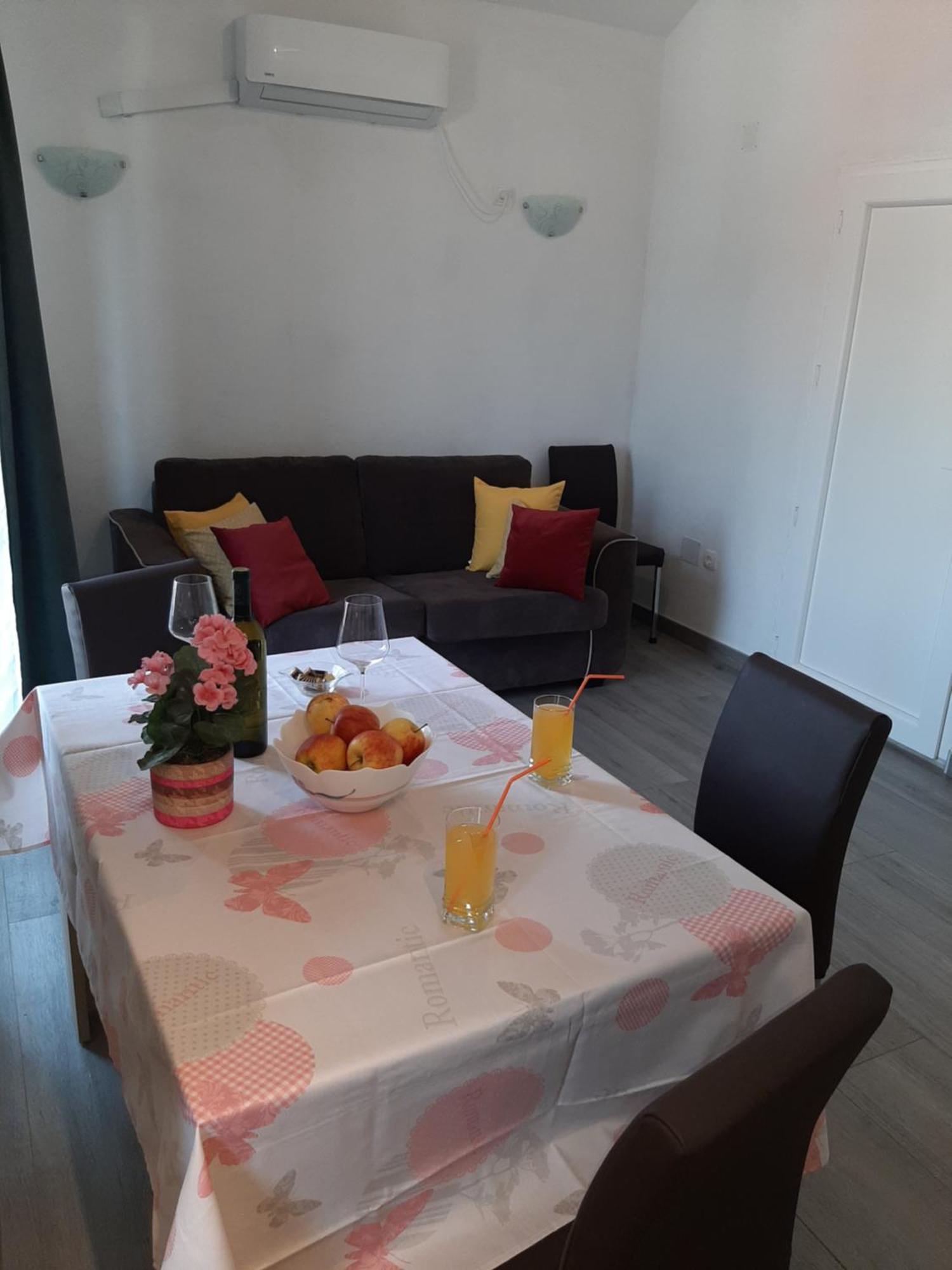 Apartament Nepe *